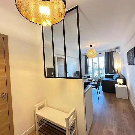 2 Pieces Proche Et Plages Антіб